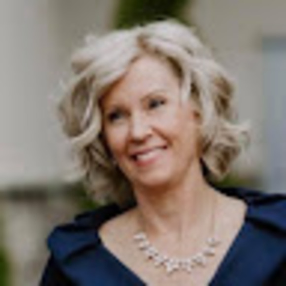 Meet your Posher, Sandra - Picture 1 of 1